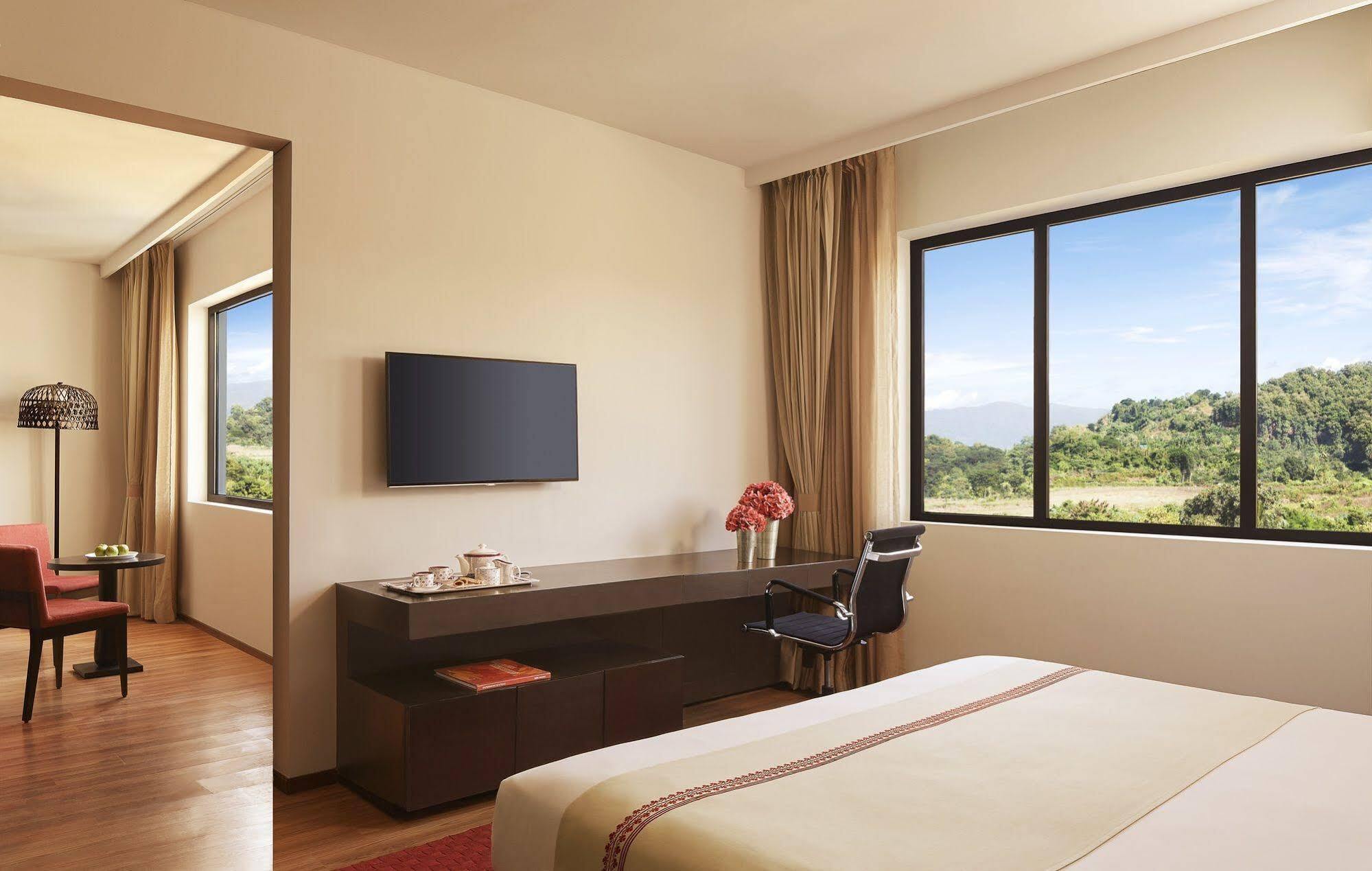 Vivanta Guwahati Dış mekan fotoğraf