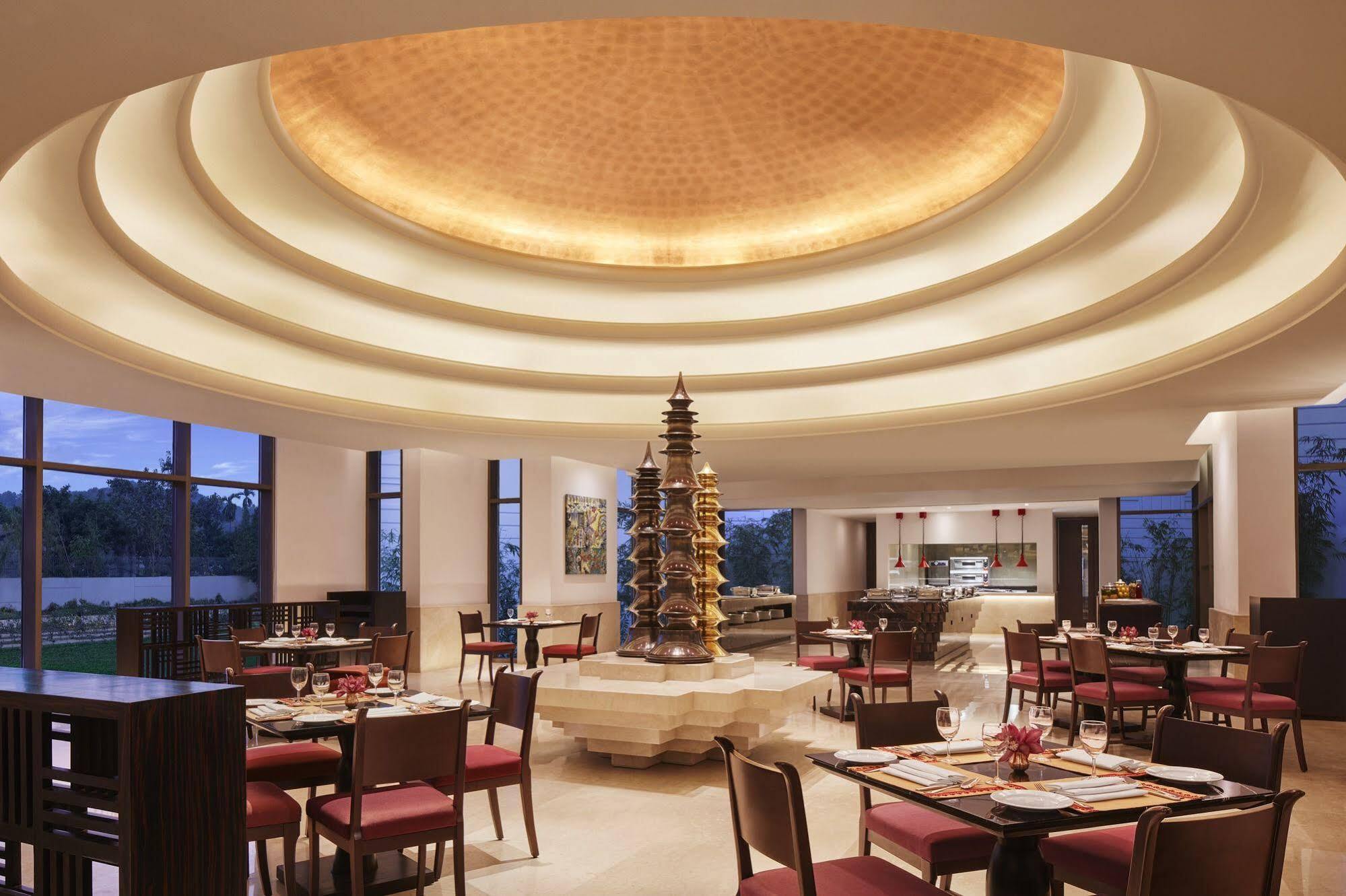 Vivanta Guwahati Dış mekan fotoğraf